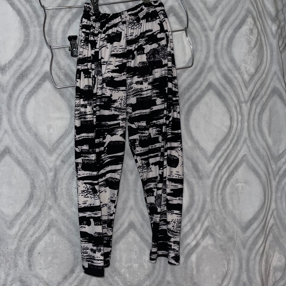 SUPER soft Capri leggings